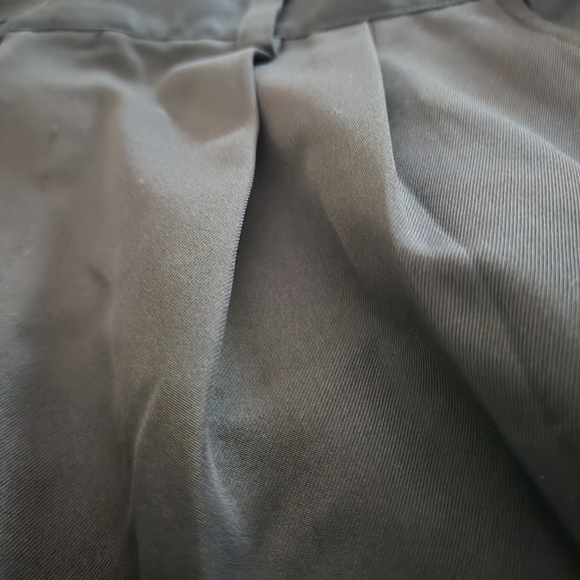 IZOD Mens size 36W Pleated Front Shorts Black Rolled Side Seams Zip Button - Picture 6 of 16